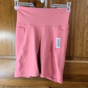 NWT Old Navy Women’s medium pink biker shorts with pockets